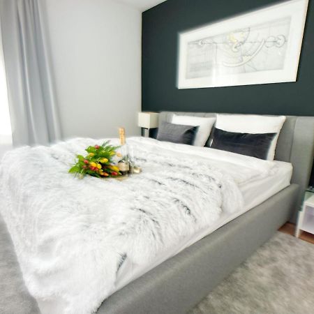 M-Style 02 Apartment Mit Balkon 24H Self-Check-In, Free Parking, Netflix Nürnberg Exteriör bild
