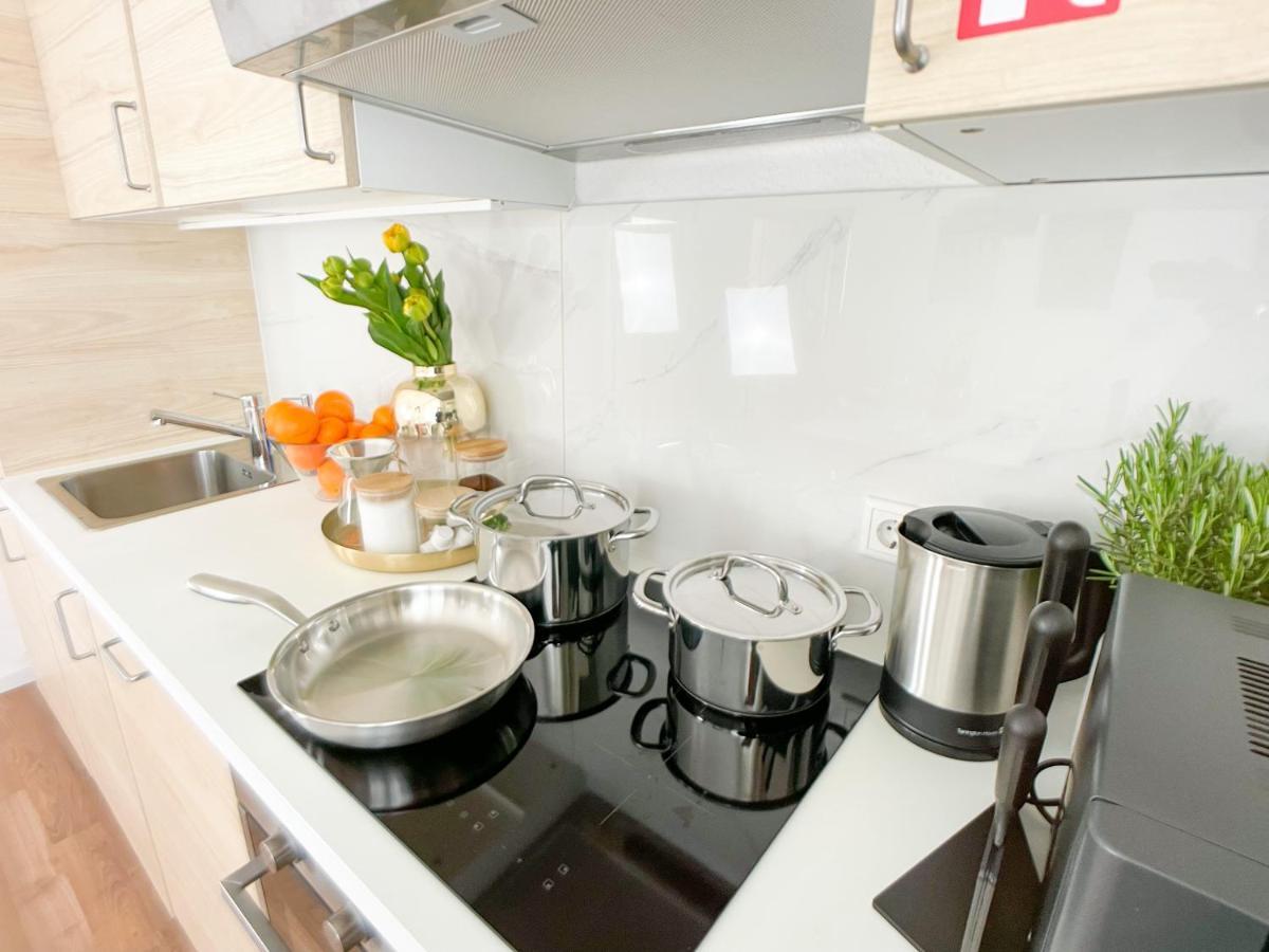 M-Style 02 Apartment Mit Balkon 24H Self-Check-In, Free Parking, Netflix Nürnberg Exteriör bild