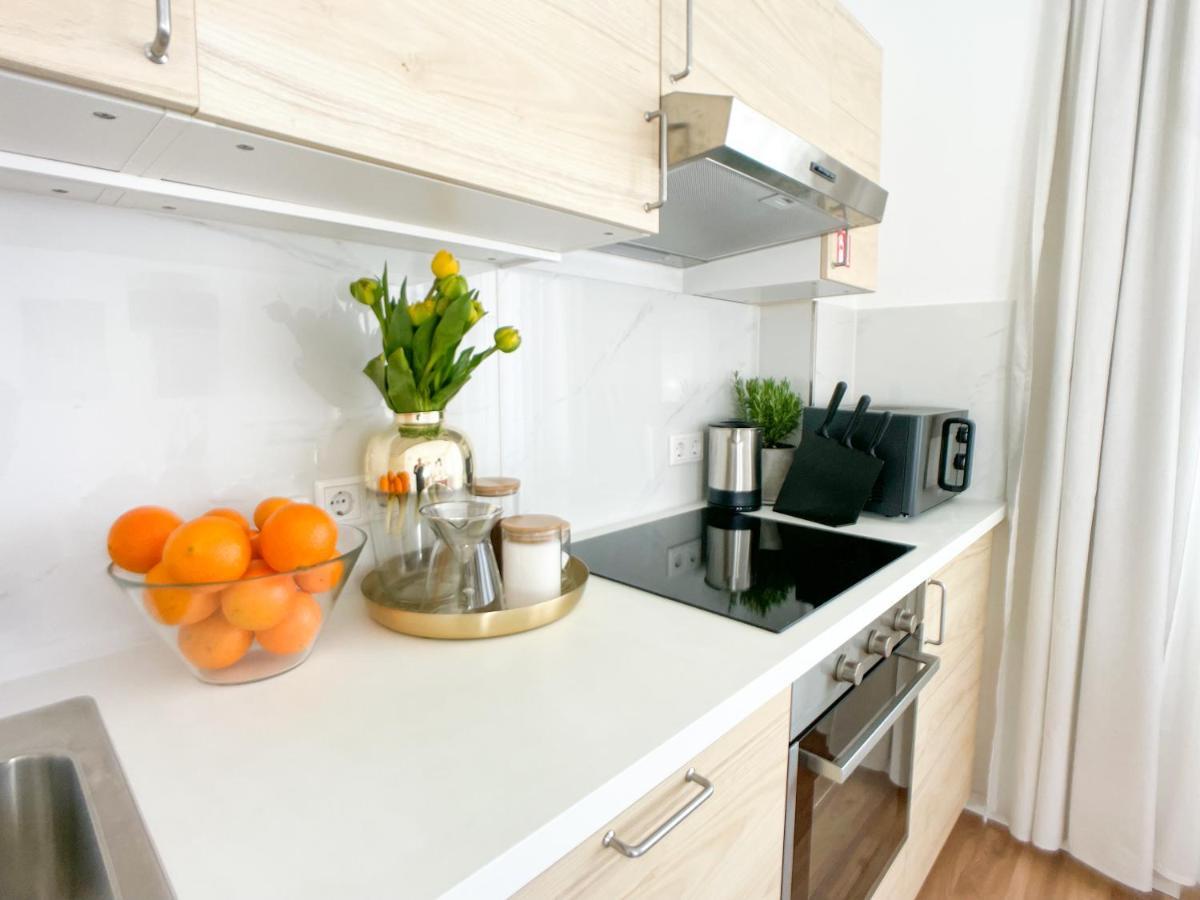 M-Style 02 Apartment Mit Balkon 24H Self-Check-In, Free Parking, Netflix Nürnberg Exteriör bild